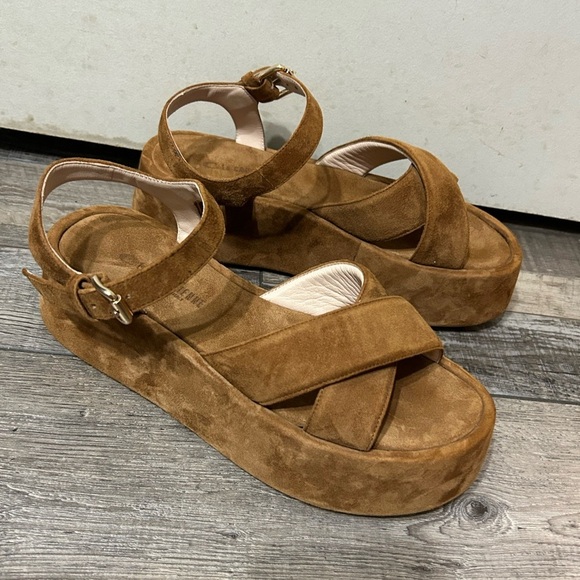 La CANADIENNE Shoes - La Canadienne Kinsley Chestnut Suede Platform Strappy ankle Sandals Size 38